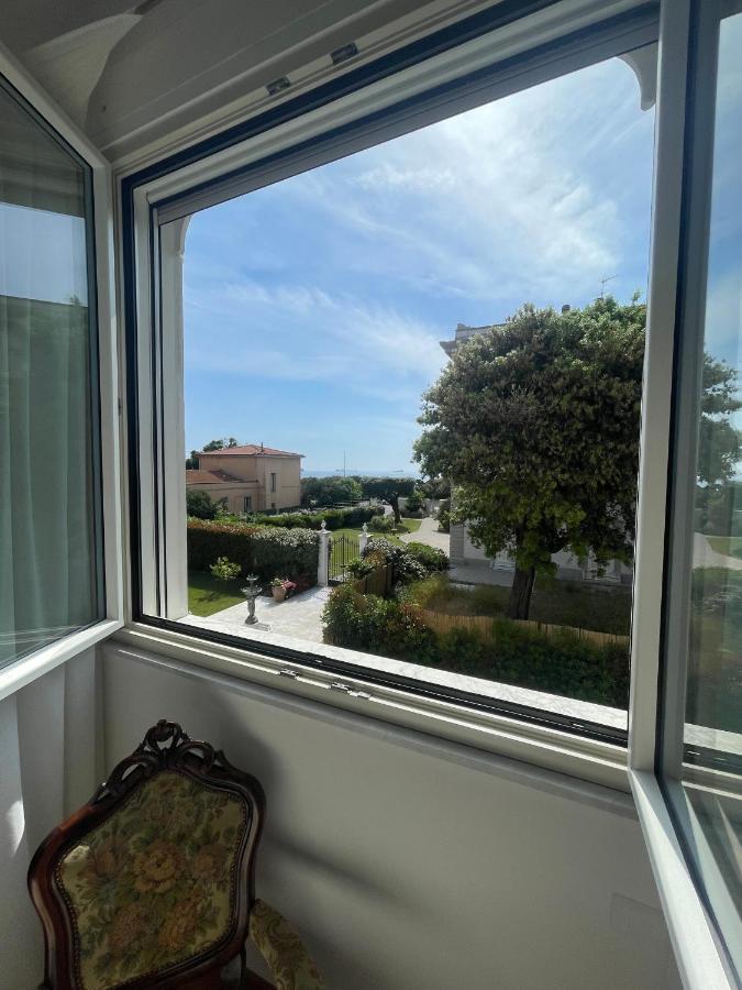 Villa Bianca A Few Steps By The Sea With Exclusive Garden & Jacuzzi Livorno Ngoại thất bức ảnh