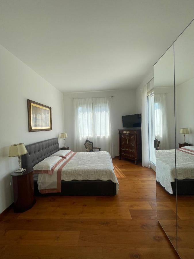 Villa Bianca A Few Steps By The Sea With Exclusive Garden & Jacuzzi Livorno Ngoại thất bức ảnh