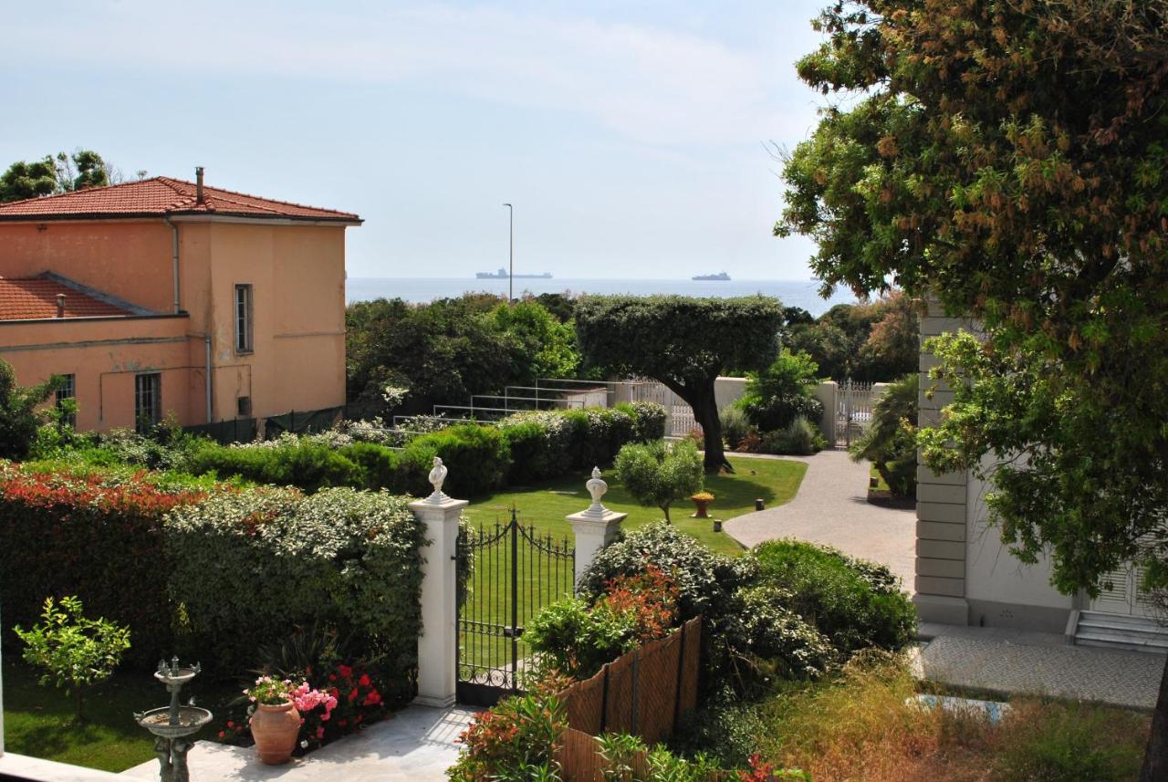 Villa Bianca A Few Steps By The Sea With Exclusive Garden & Jacuzzi Livorno Ngoại thất bức ảnh