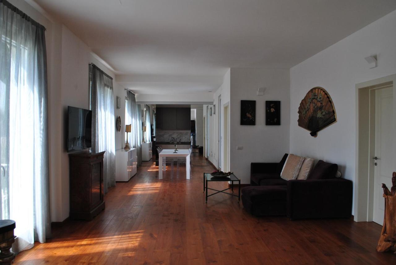 Villa Bianca A Few Steps By The Sea With Exclusive Garden & Jacuzzi Livorno Ngoại thất bức ảnh