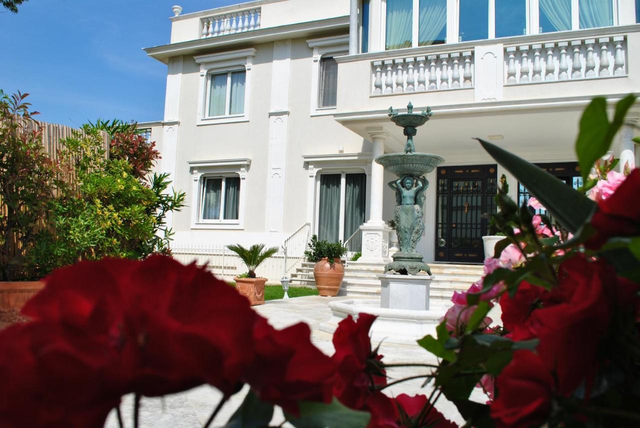 Villa Bianca A Few Steps By The Sea With Exclusive Garden & Jacuzzi Livorno Ngoại thất bức ảnh